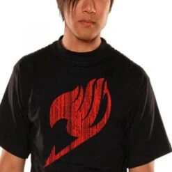 Fairy Tail - T-Shirt Logo Fairy Tail 5 Fairy Tail - T-Shirt Logo Fairy Tail -Modèles Figurines Magasin t shirt fairy tail logo 2